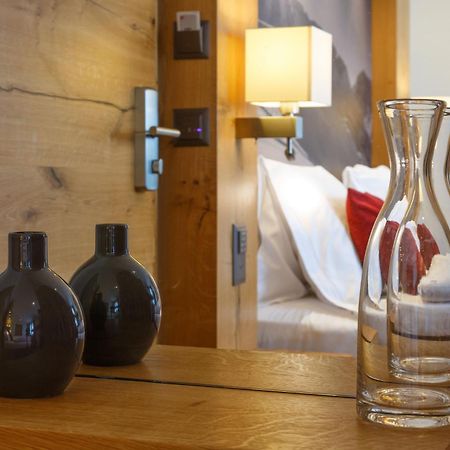 Hotel Crown Andermatt Rum bild